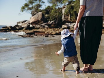 La relación entre la dependencia emocional y las carencias en la infancia